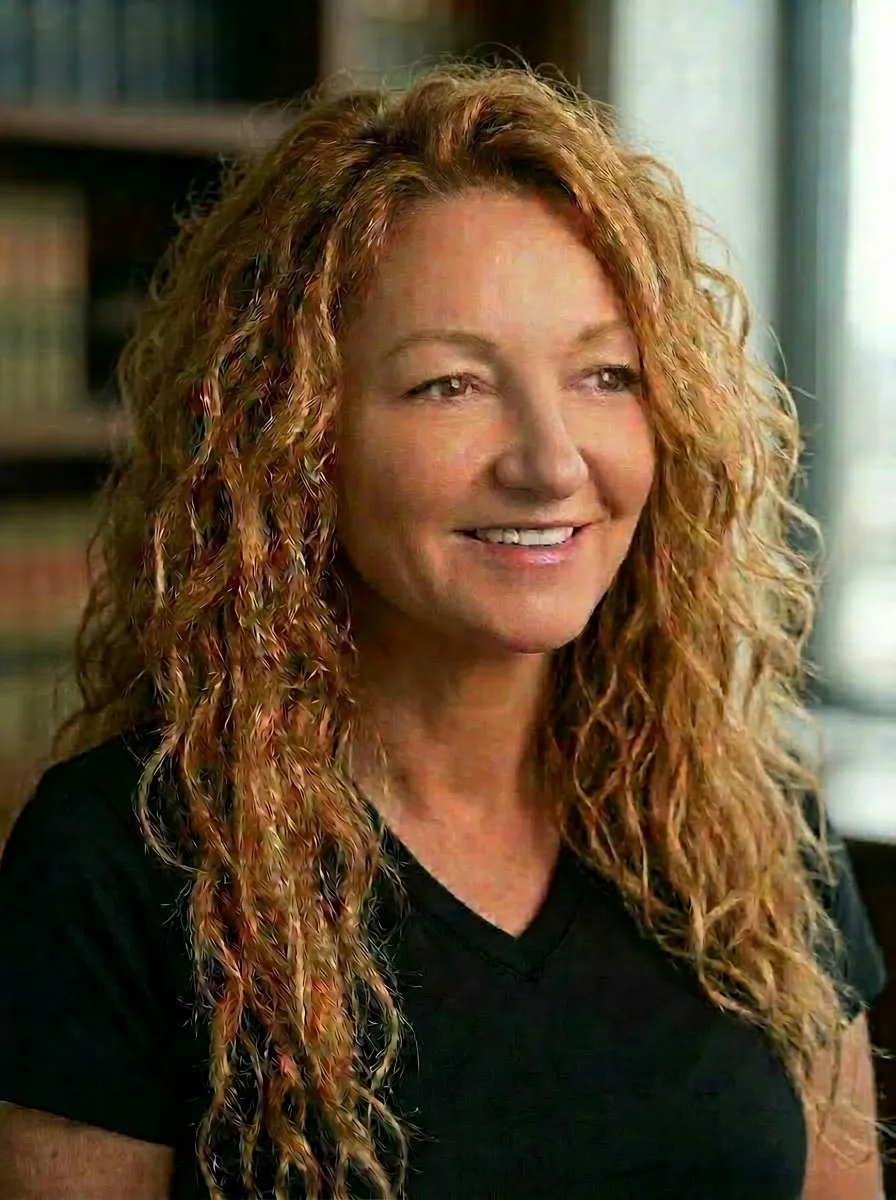 mel-carroll.webp